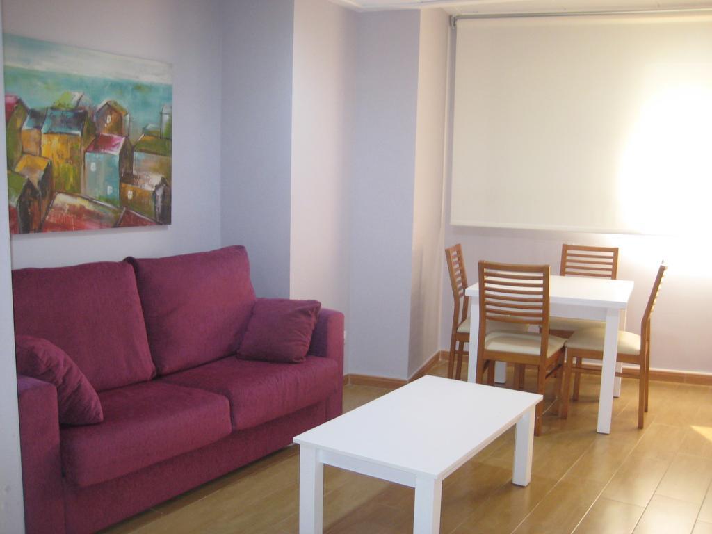 Apartamentos Avenida Almazora 12 Castellón de la Plana Szoba fotó